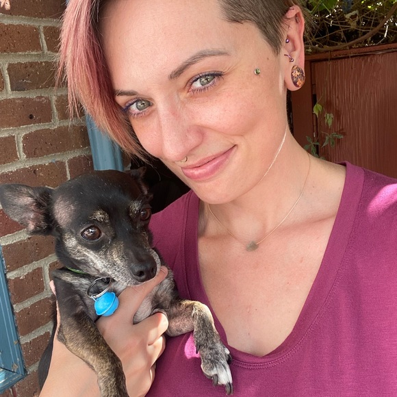 Meet your Posher, Nisa - Picture 3 of 3